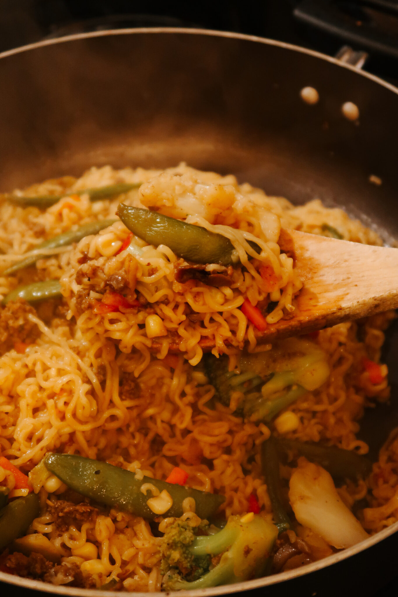 healthy beef ramen noodle stir fry