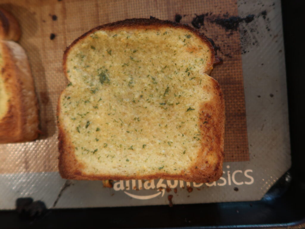 garlic toast from sandwich bread