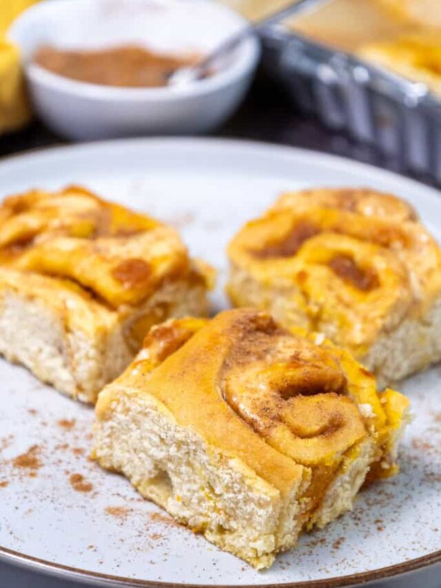 pumpkin cinnamon rolls